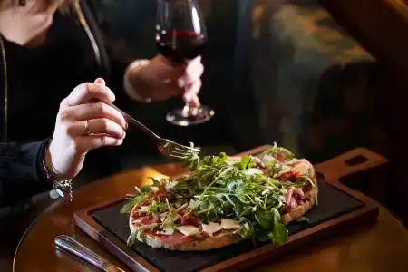 Hôtel La Conversation Отели рядом с достопримечательностью «Musee Mendjisky-Ecoles de Paris»