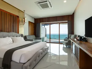 Hotel Villa AoKhanom Beachfront