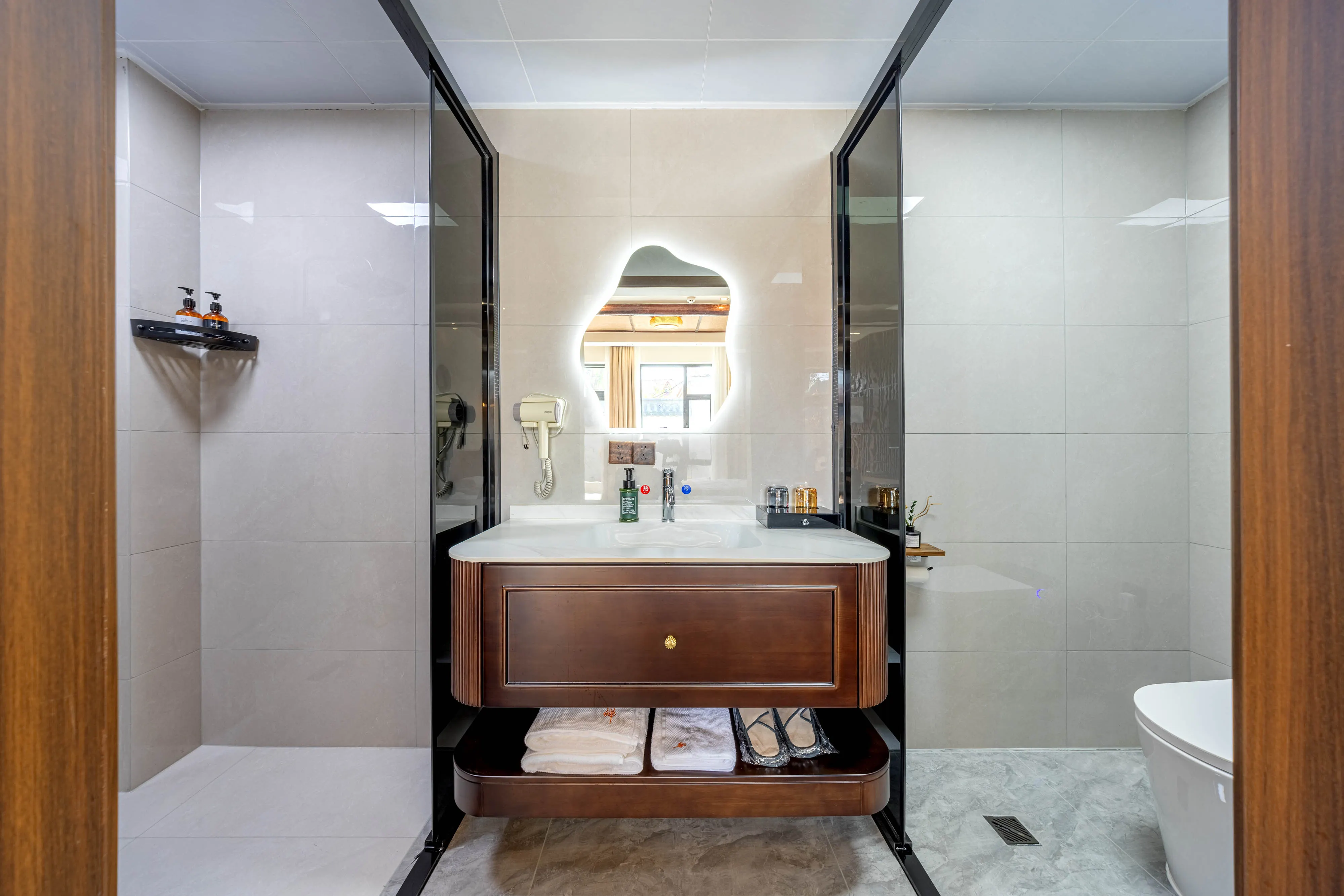 chanxinyiyuanju Phòng Photos