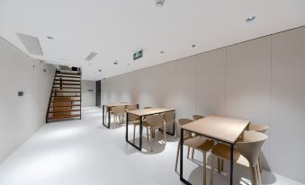 Lotus Leaf Bay · Warm House (Shanghai Pudong International Airport Branch)