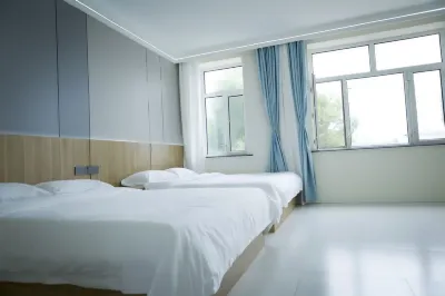 Jingbo Lake is a homestay on the water side