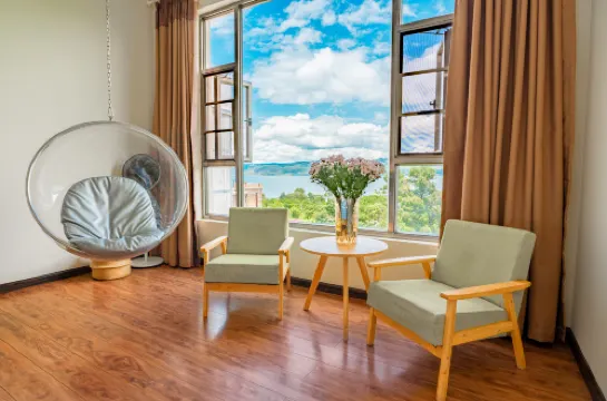 Fuxian Lake Qiao Family Courtyard