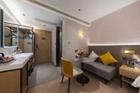 Homeinn Plus Hotel (Lijiang Gucheng Waterwheel) Hotels in Lijiang