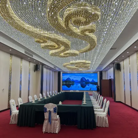 Gold Phoenix Hotel