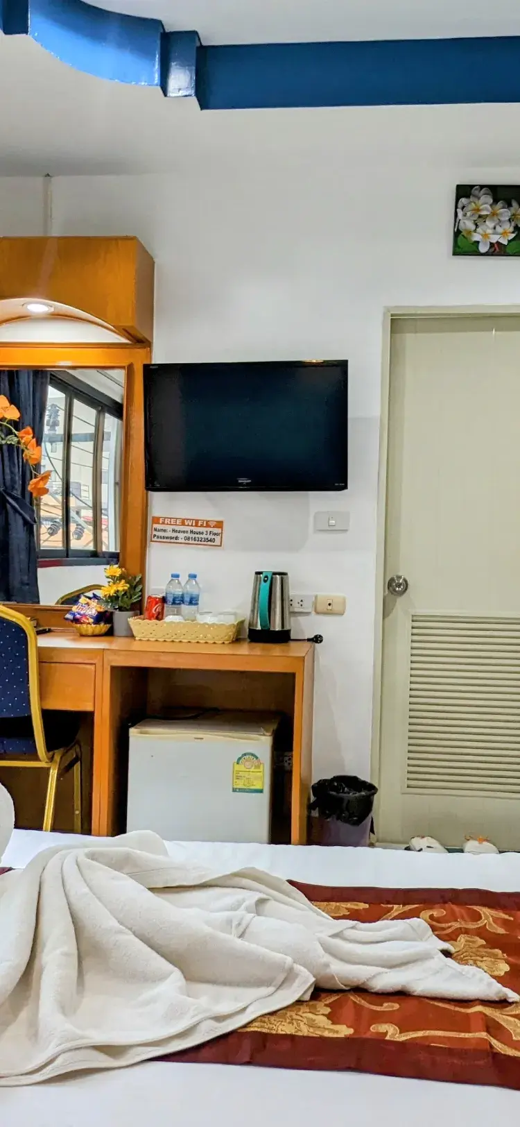 ห้องสแตนดาร์ด เตียงใหญ่ 1 เตียง