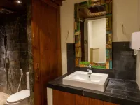 Nyaman Hostel Các khách sạn gần Bãi biển Echo