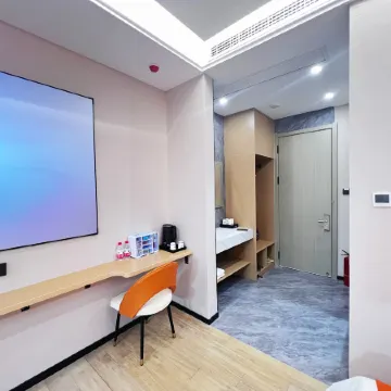 Zhongzhou Koi Hotel