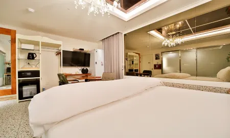 Daegu February Hotel Dongdaegu Station Отели рядом со станцией Станция Донгдаэгу