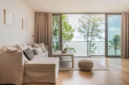 Sandbox Beachfront Villa3 Отели рядом с достопримечательностью «Paradise Ocean View Condominium»