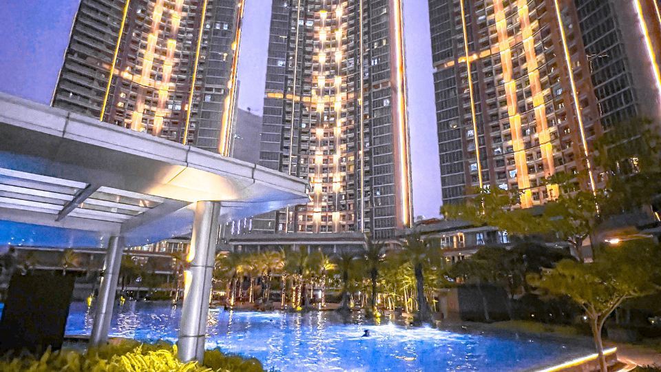 Gold Coast PIK Apartments by HostJess