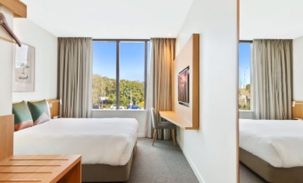 Mantra on Sydney Airport