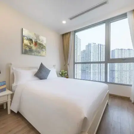 Vinhomes Central Park Collection Отели рядом с достопримечательностью «Куан-Бинь-Тхань»