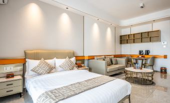 Wealth Mansion Suite River View by Soben