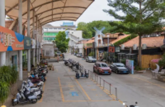 Xiangxielian Qingcheng Homestay (Ganzhou South Gate Gan Fang 1969 Cultural Creative Industry Park)