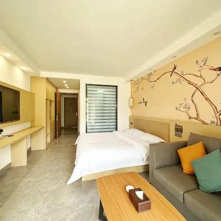 Guangwu Cuiwei Light Hotel