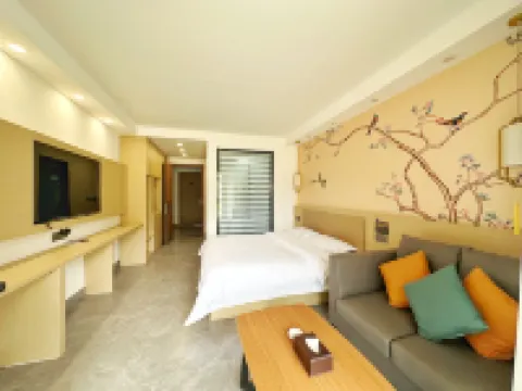 Guangwu Cuiwei Light Hotel