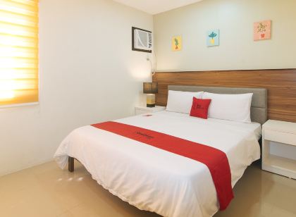 RedDoorz @ Leoncia Apartelle Mandaue City