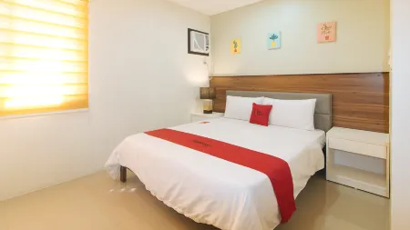 RedDoorz @ Leoncia Apartelle Mandaue City Отели рядом с достопримечательностью «Себу Докторс Юниверсити»