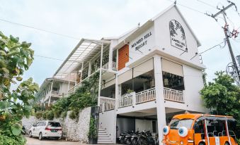 2. 맘보 힐 리조트..