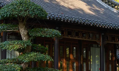 Floral Lux Guazhou Ancient Ferry Hotel (Yangzhou Zhang Ruoxu Memorial Hall)