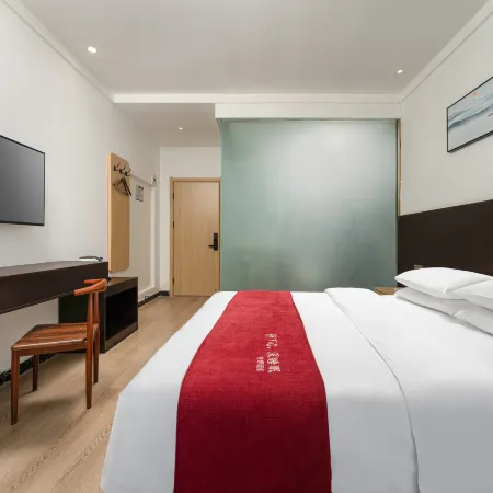 QIANNA HOTEL GLORIOUS (Laojun Mountain Yunjing Cableway)