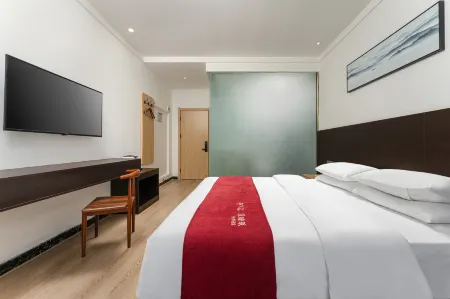 QIANNA HOTEL GLORIOUS (Laojun Mountain Yunjing Cableway) Отели рядом с достопримечательностью «Zhaigou»