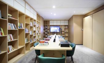 Idea Jar Hotel(Shenzhen Jingji 100 Wanda Plaza Branch)
