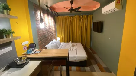 Smile Hotel Danau Kota