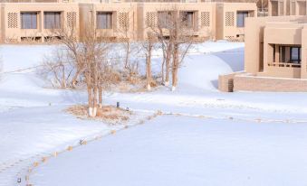 Dongyi Dunhuang Hotels and Resorts