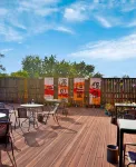 Youyou Light Luxury Hotel (Yonghe Palace Nanluoguxiang Branch) - 2 estrellas