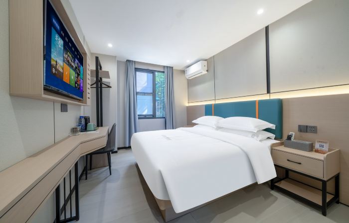 Yifang Hotel (Guangzhou Jinan University Shipai Campus Gangding Subway Station Branch)