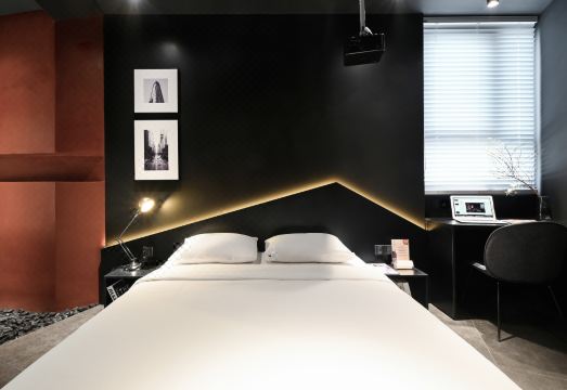 호텔 전용 시네마 룸 프로젝터