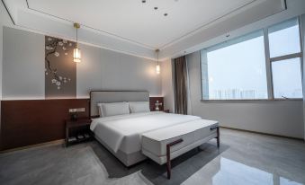 Qing Yuan New Holyton International Hotel