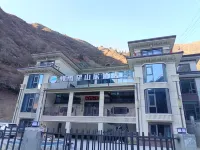 牧雪望山居飯店 黃龍主溝附近的飯店