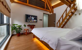 Kunming Pupu Design Hotel (Dianchi Haigeng Daba)