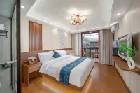 FengHuang Mengqi stilted building river view homestay