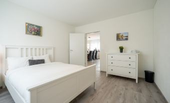 Serene Swiss Apt | scenic balcony views + parking