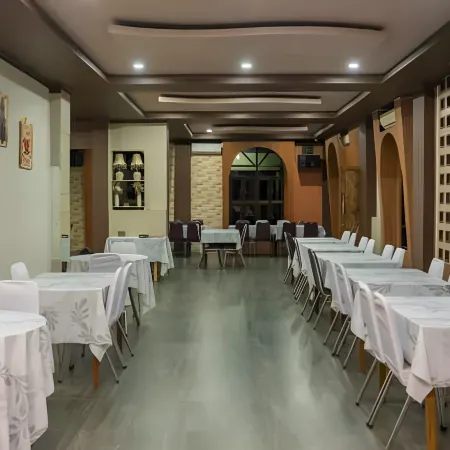 Oma Casa Hotel Отели в г. Бенгкулу