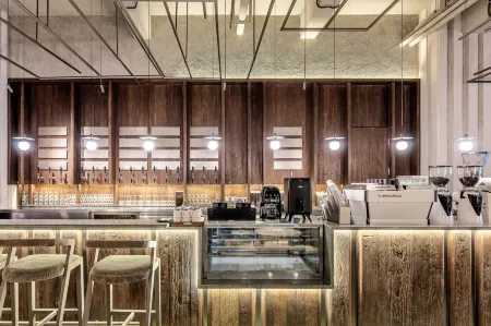 THE TREASURY·NOA Hotel Shanghai -Jing'an Temple Отели рядом с достопримечательностью «The Great Affection of Liuhuizhi Toward the Book Collecting Tower»