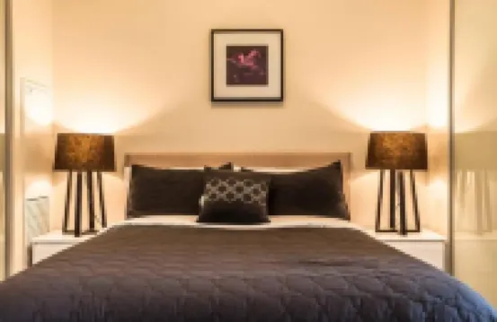 Metropolis Loft - CN Tower