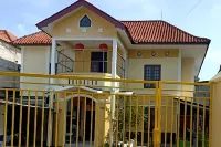Kost 48 Surabaya Hotels in Sambikerep