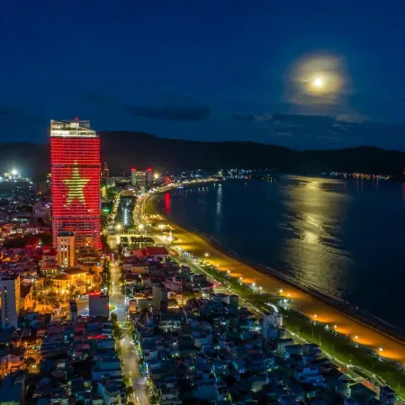 TMS Quy Nhon - Hupasearest Отели рядом с достопримечательностью «Мемориал Победы»