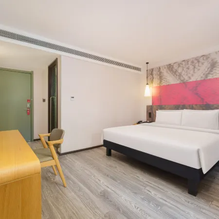 Ibis Hotel (Shenyang Middle Street Forbidden City)