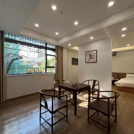 Henglu Hotel (Yangzhou Slender West Lake Dongguanjie Scenic Area)