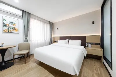 Yunxi Inn (Guangzhou Baiyun Station Huanjiao Branch) Hotels near English School Attached to Guangdong University of Foreign Studies
