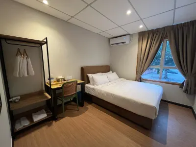 Swing & Pillows @ Malacca River Walk Hotel dekat Baba & Nyonya Heritage Museum