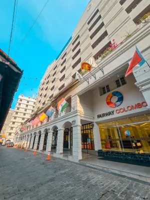Fairway Colombo - Sri Lanka's First Hotel With Robot Technology Các khách sạn gần Colombo Muncipal Council