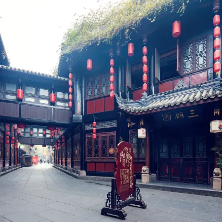 Rose Hotel(Chengdu Tianfu Square &Chunxi Road Store) Отели рядом с достопримечательностью «Площадь Тиянфу»