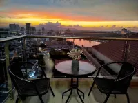 Kuching City Center Riverine Apartment With Balcony & City Views