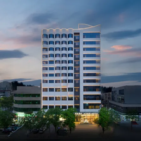 Xuchang Fat Donglai Times Square Cao Wei Ancient City Atour Hotel